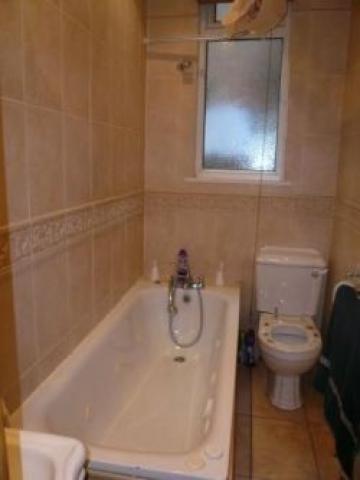 			2 Bedroom, 1 bath, 1 reception Flat			 Manor Park Road, EAST FINCHLEY N2